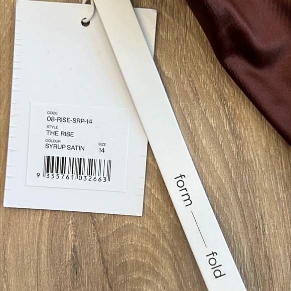 FORM AND FOLD The Rise Syrup Sheen Bottom - Picture 7 of 10